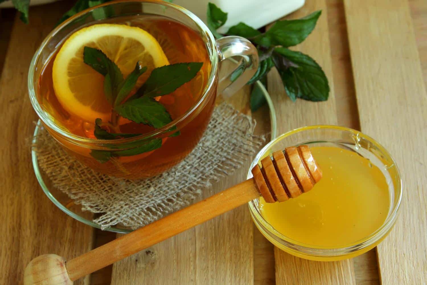 Grog au miel : pour profiter de ses bienfaits, il faut le préparer dans le bon ordre selon un apiculteur