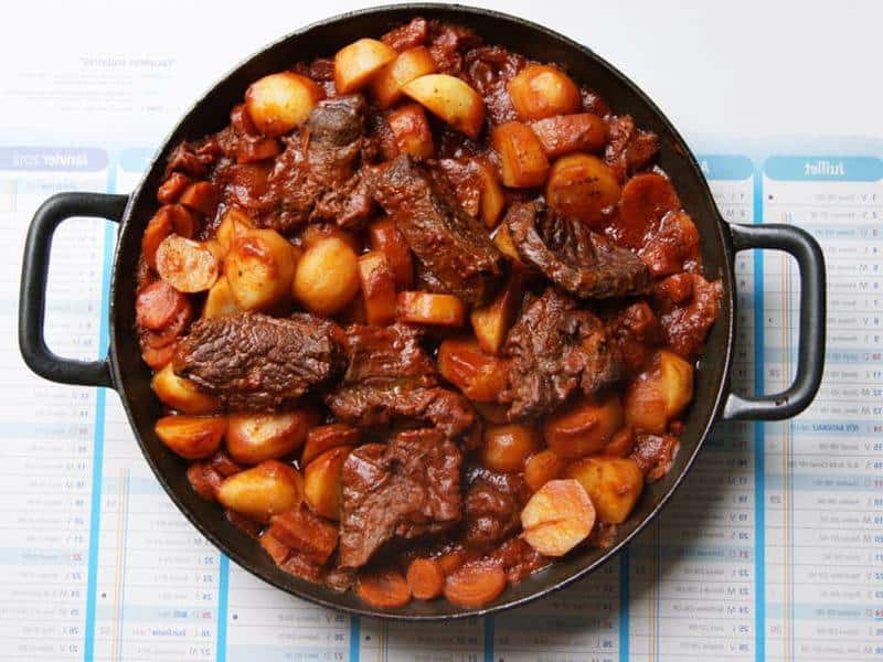 Bœuf bourguignon : la meilleure recette traditionnelle