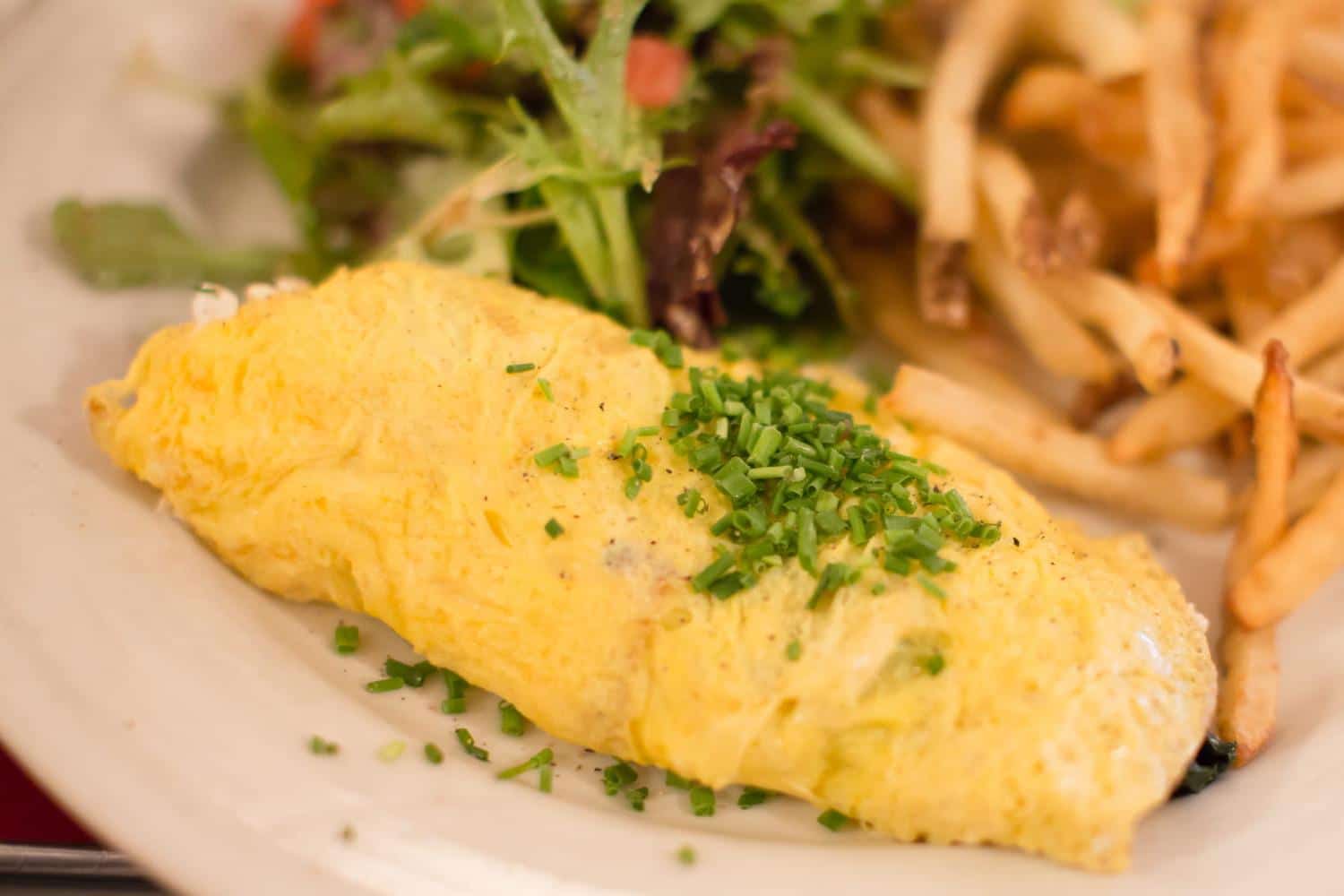 Pour une omelette soufflée aussi moelleuse qu'au restaurant, il suffit d'ajouter un soupçon de cet ingrédient