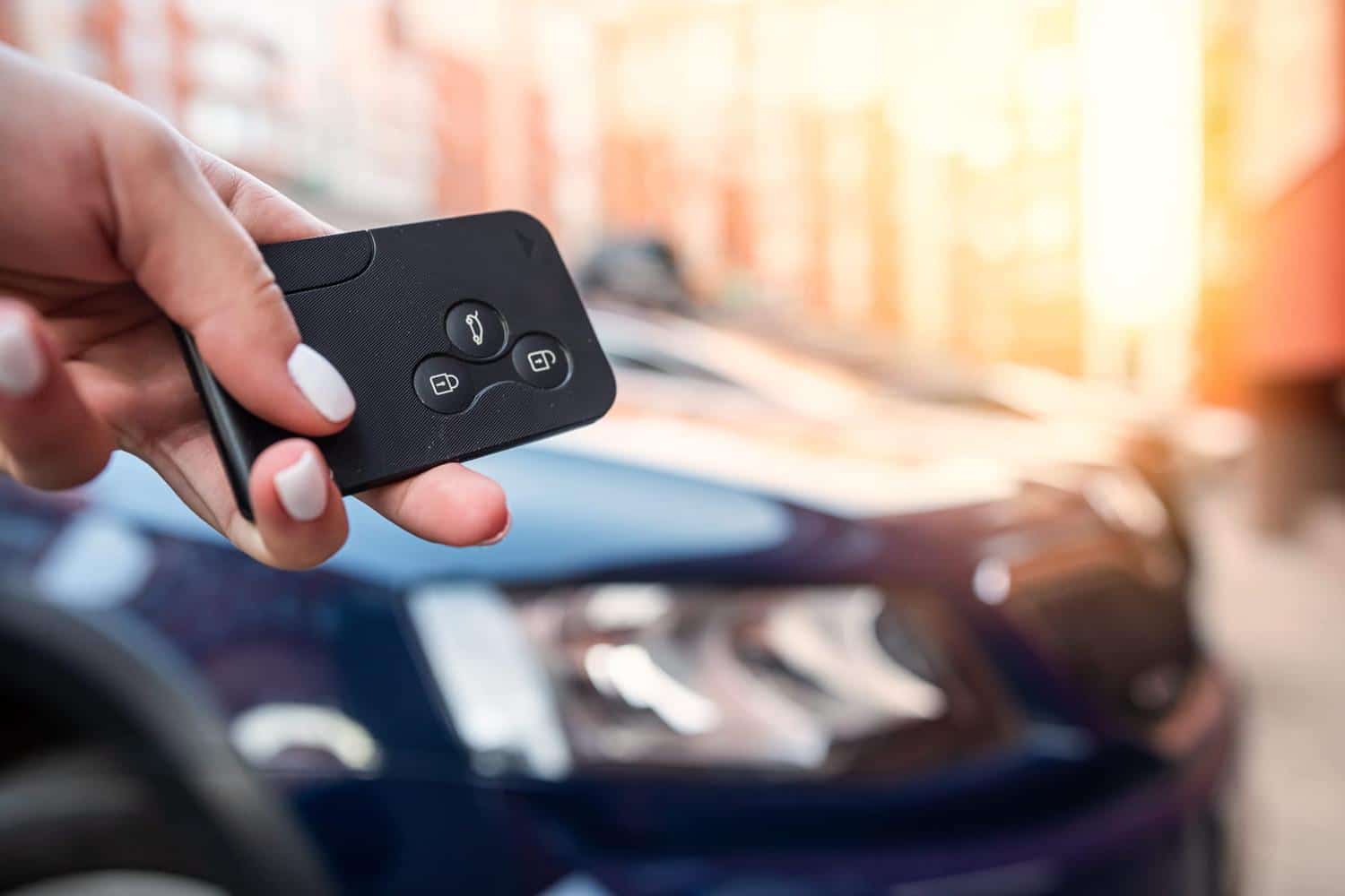 Votre clé de voiture cache un élément bien utile si la pile ne fonctionne plus (et personne ne le sait)