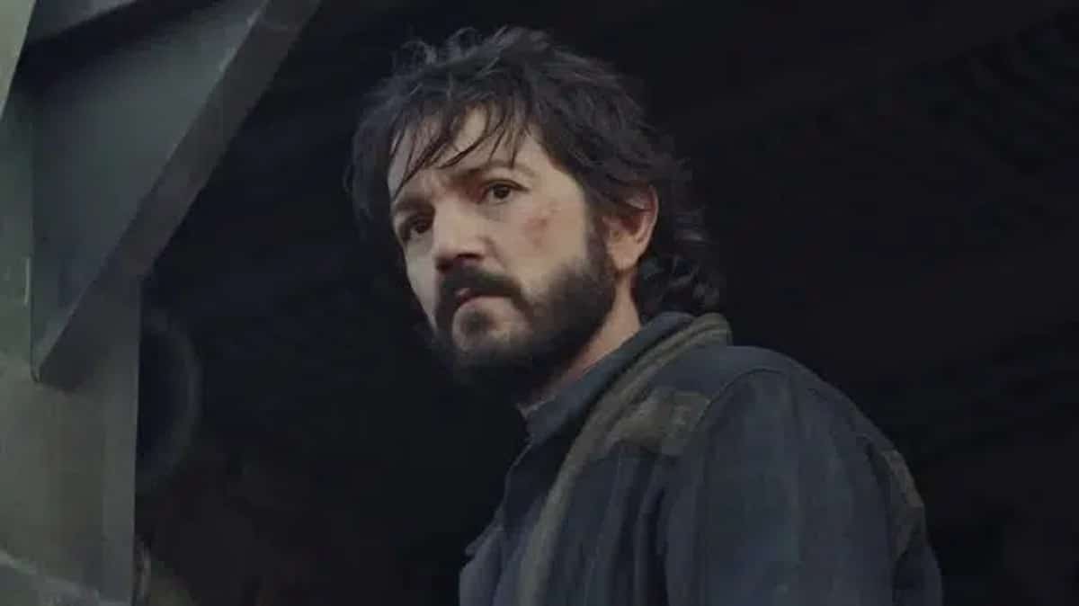 2 Diego Luna
