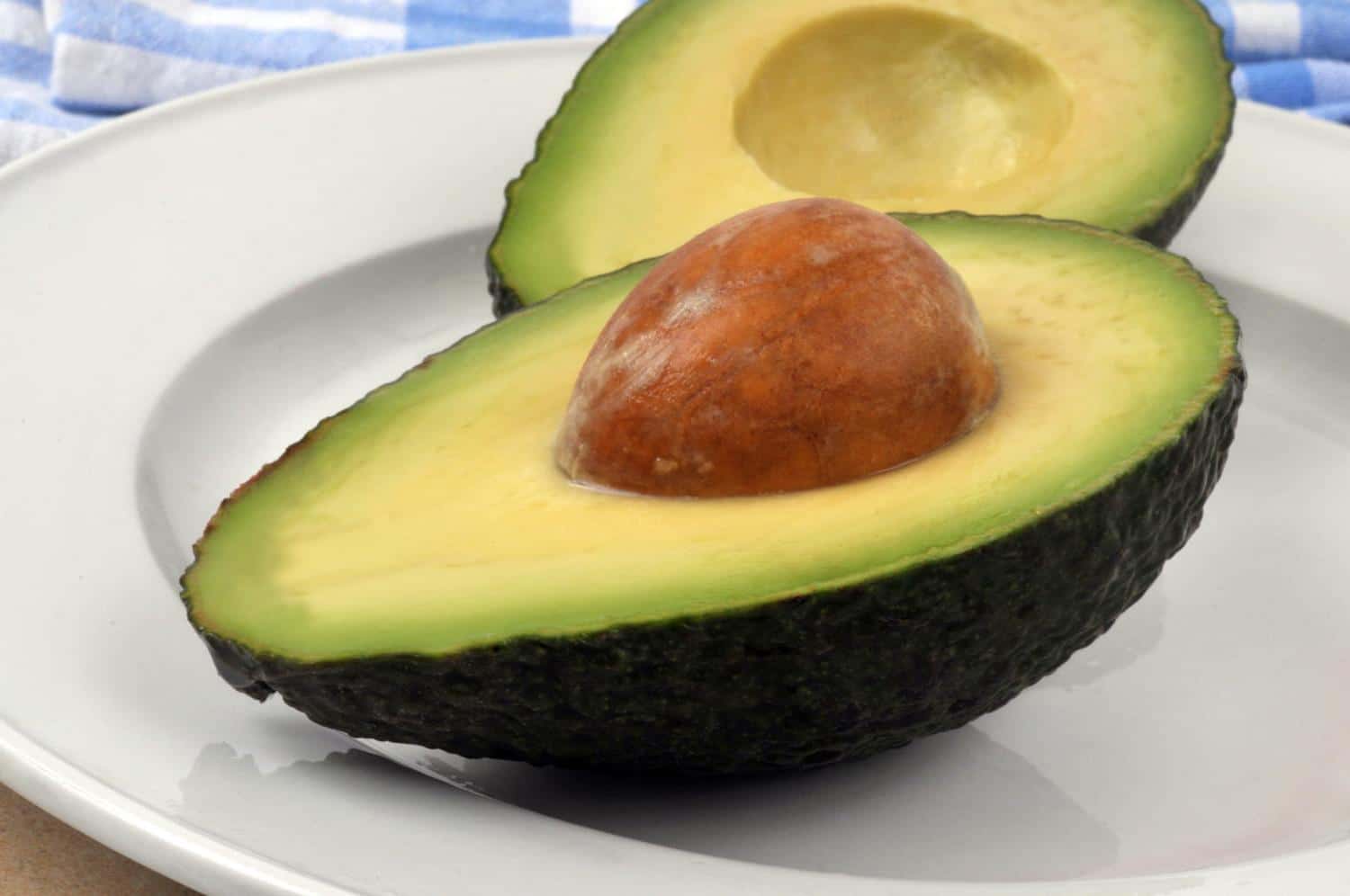 C'est la meilleure méthode pour conserver une moitié d'avocat plusieurs jours – plus efficace que le citron