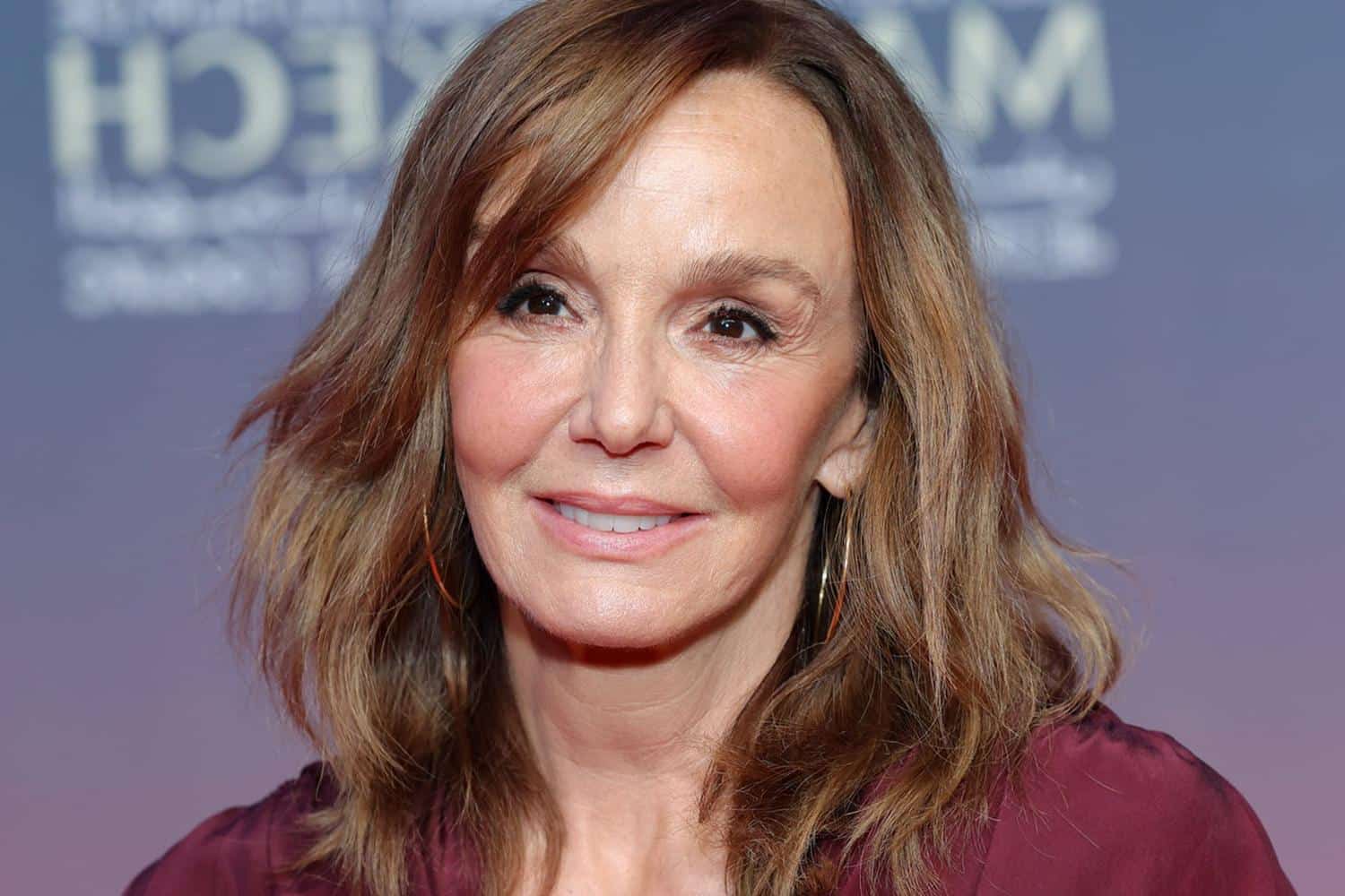 Avec sa nouvelle coiffure, Philippine Leroy-Beaulieu se transforme en star hollywoodienne des années 20