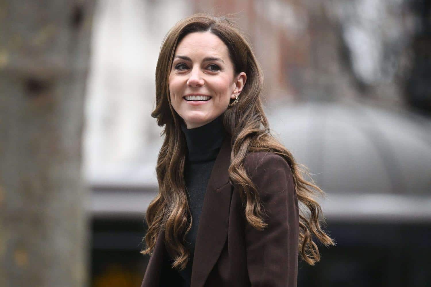 Kate Middleton : son geste tout simple pour avoir du volume et de belles ondulations dans ses cheveux