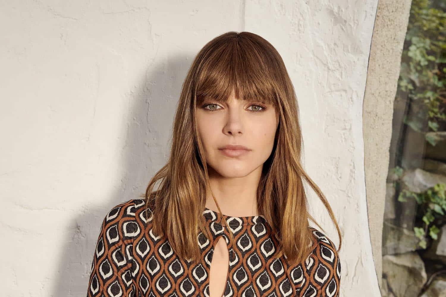 Frange rideau : longue ou courte, comment la coiffer facilement ?