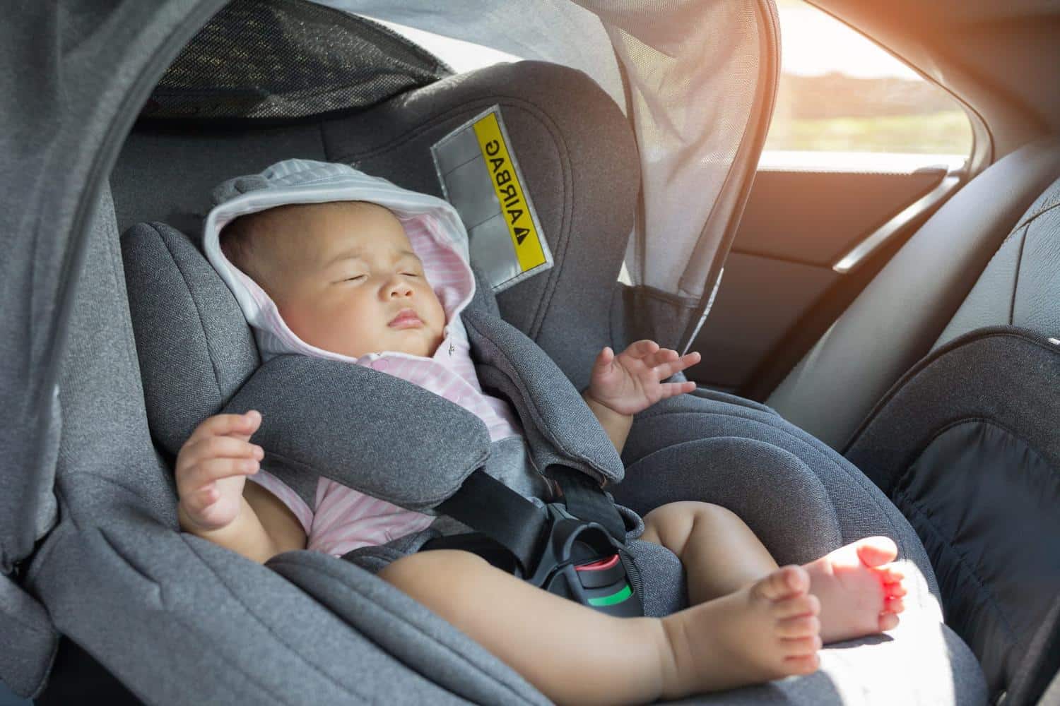 "Ça peut arriver à n'importe quel parent" : le syndrome du bébé oublié expliqué par des experts