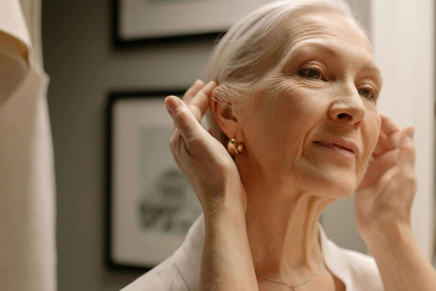 À 84 ans, elle en paraît 60 grâce à ce soin devenu indispensable