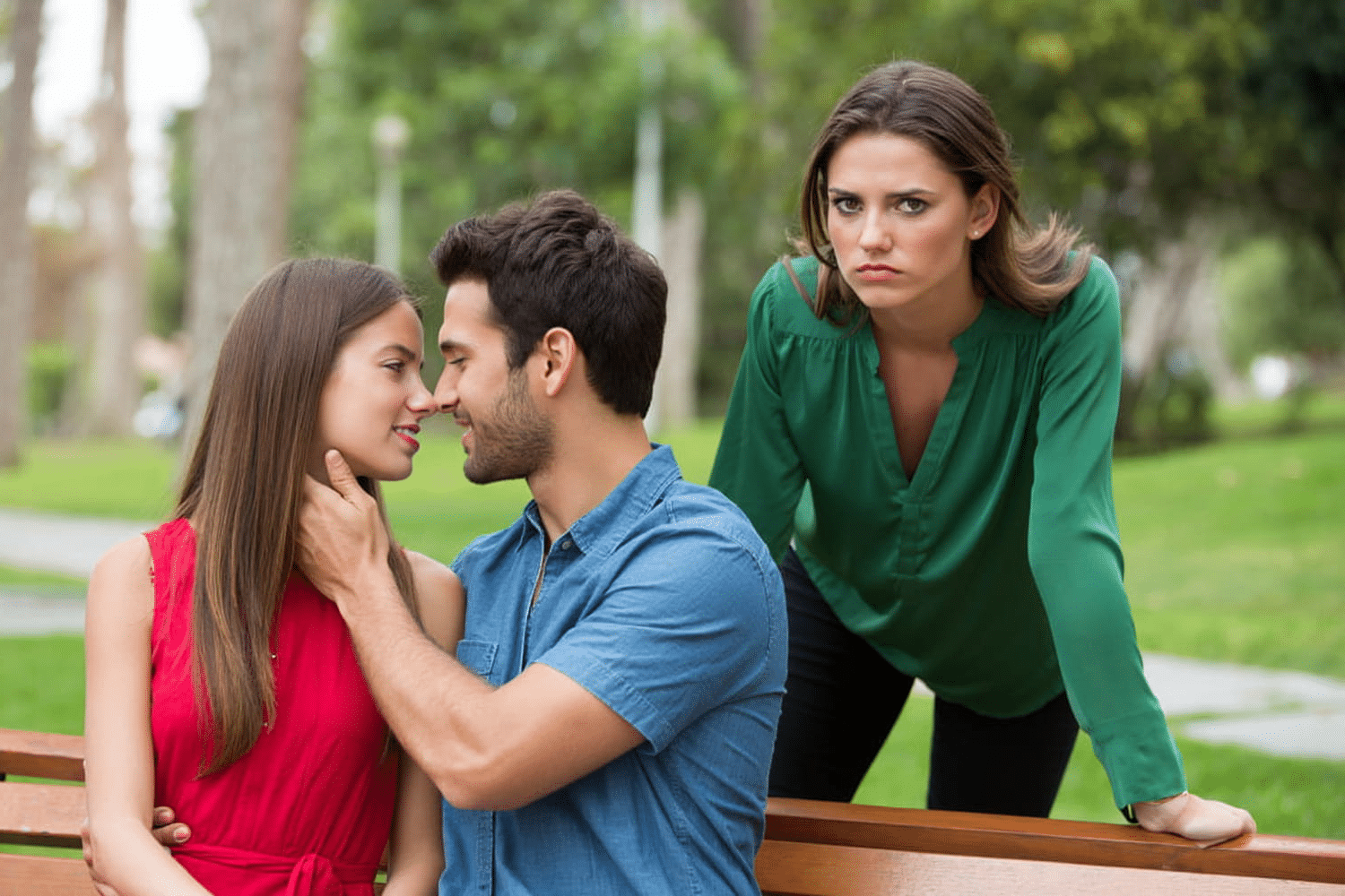 Je n'aime pas le mec de ma meilleure amie, faut-il lui dire ?