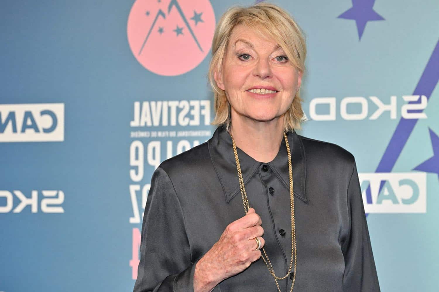 Plus fort que le bistouri, cette coiffure fait paraître Chantal Ladesou 10 ans de moins