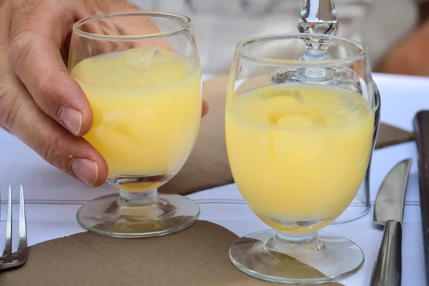 Les Marseillais y croient dur comme fer, mais le premier pastis n'est pas né en Provence