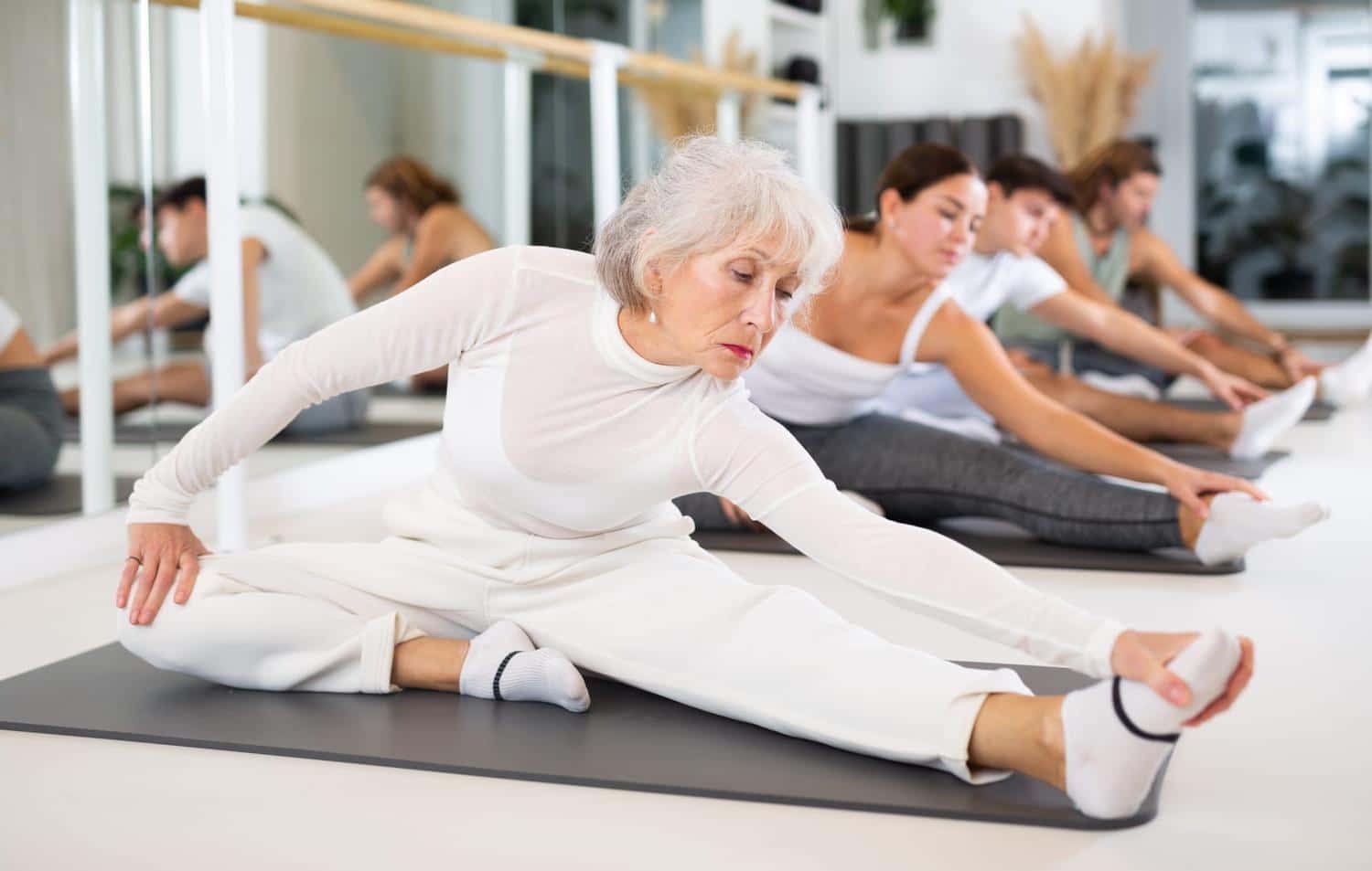 À 89 ans, Rolande ose encore ce mouvement qui laisse les plus jeunes sans voix