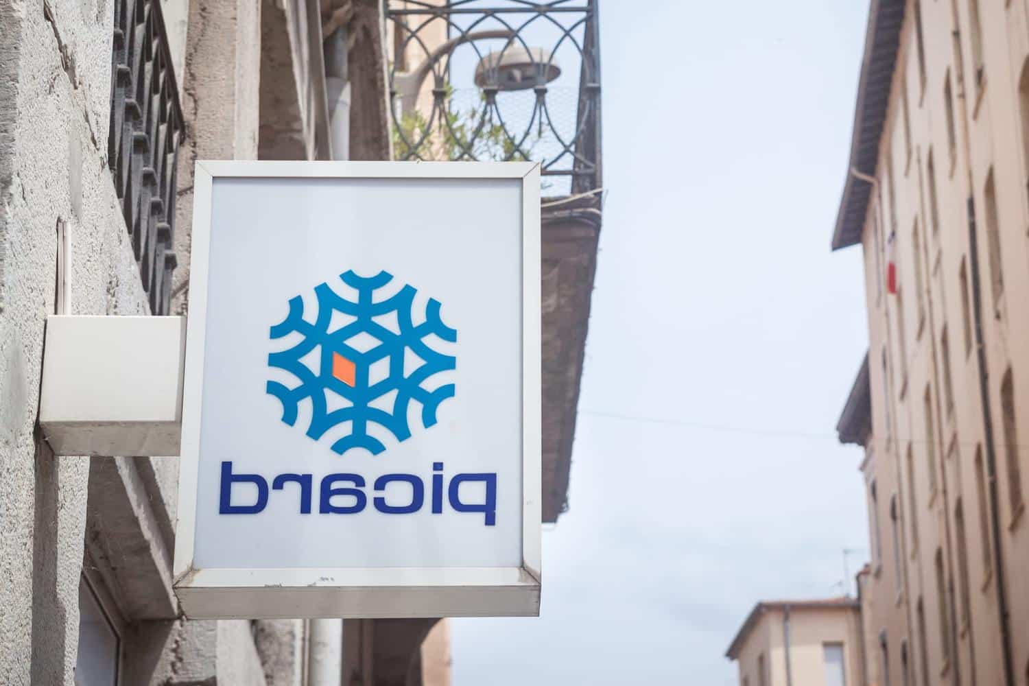 Il coûte 2 euros la part et plaît à tout le monde : ce gâteau au chocolat Picard vaut celui d'un pâtissier