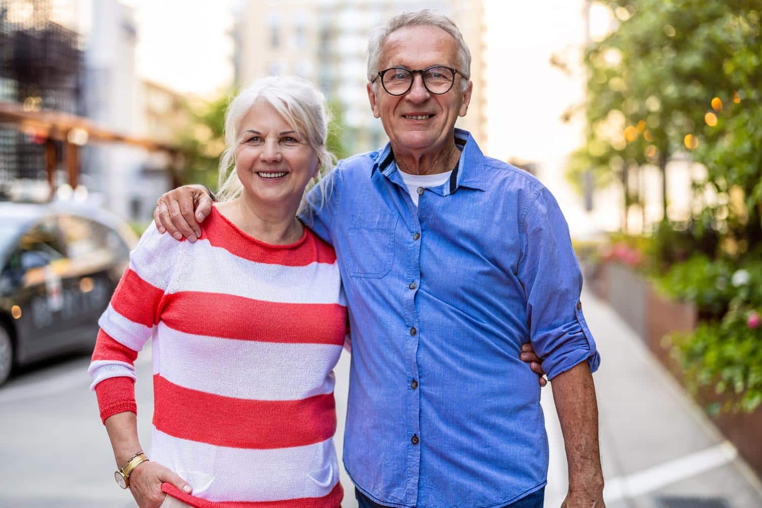 Après 30 ans d'observation, une thérapeute révèle le secret des couples qui survivent à la retraite