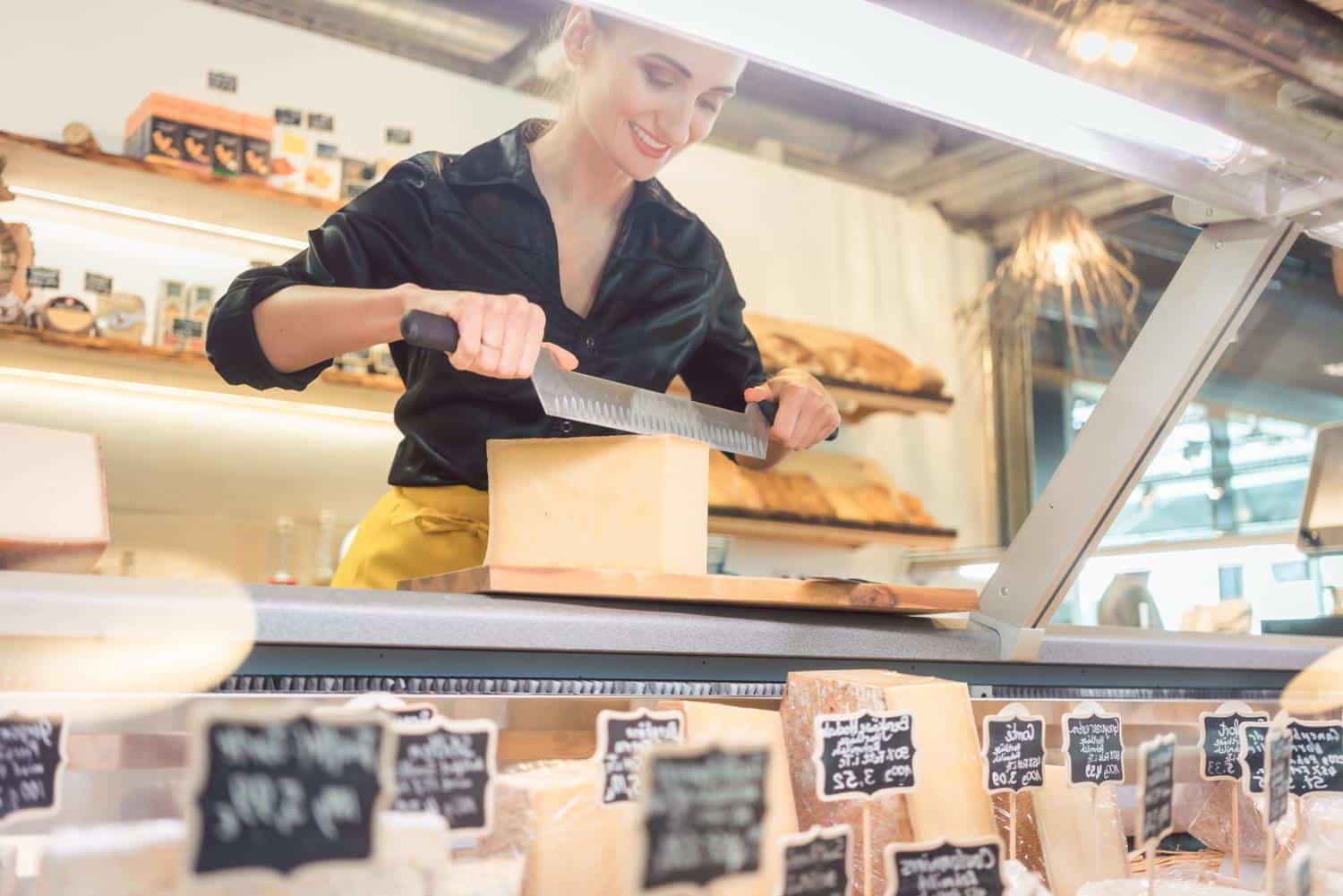 Ça surprend les clients : une fromagère a abandonné cette règle d'hygiène longtemps recommandée