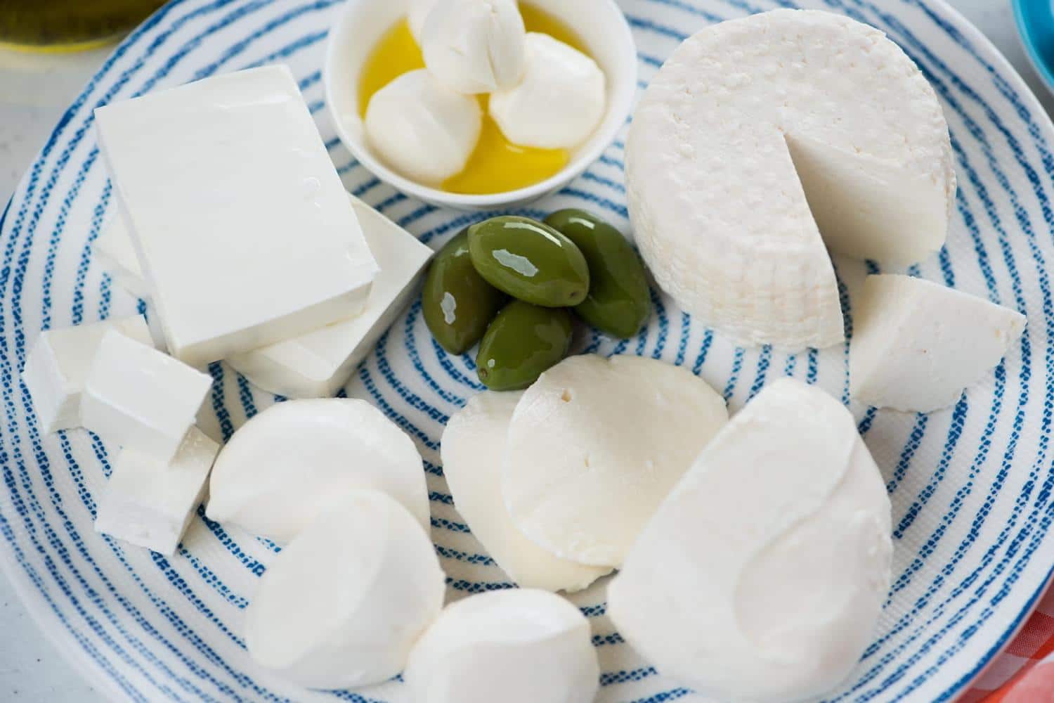 Feta ou mozzarella : le fromage le moins calorique, c'est celui-là
