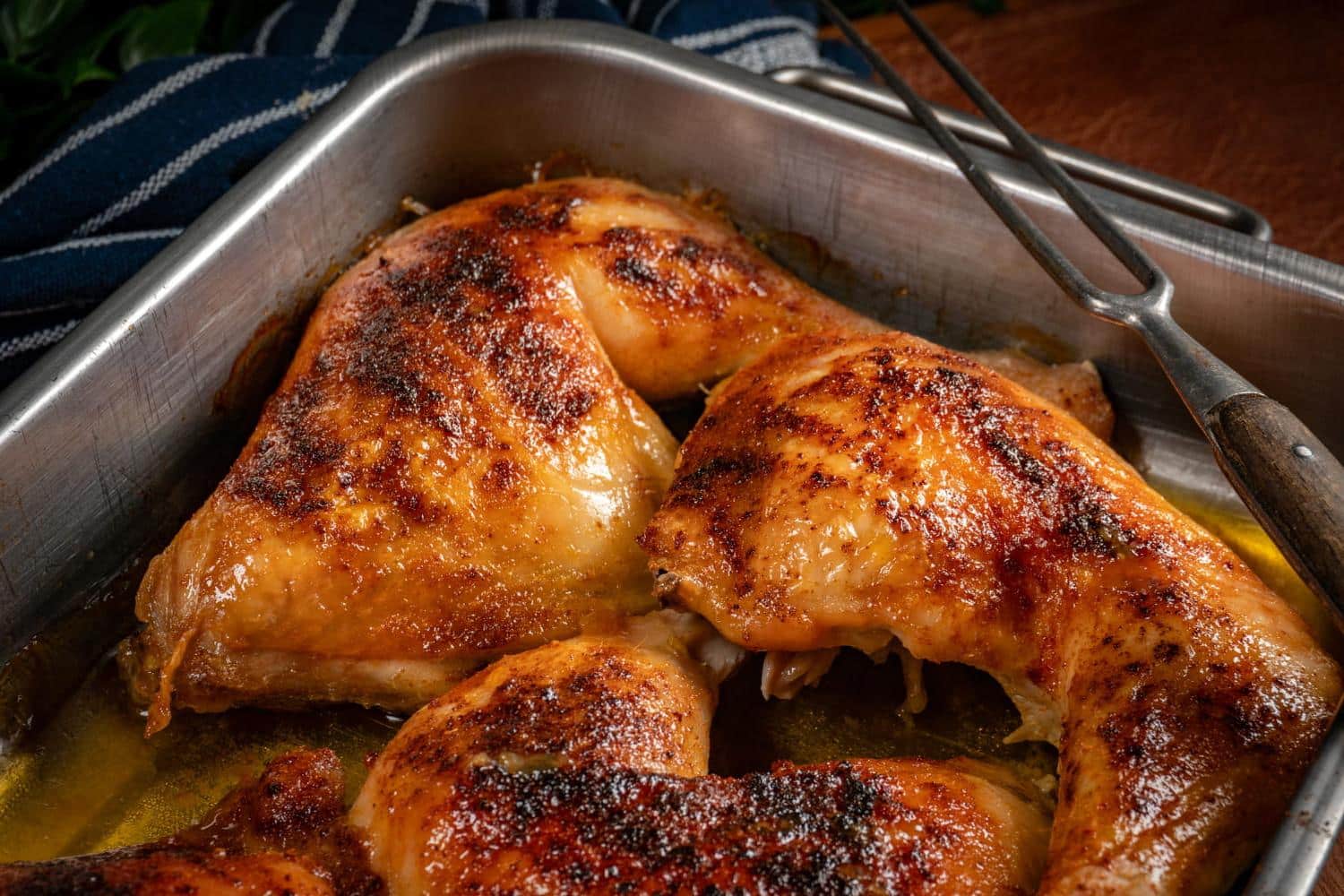 Cette méthode de cuisson sans gras donne des cuisses de poulet juteuses et croustillantes