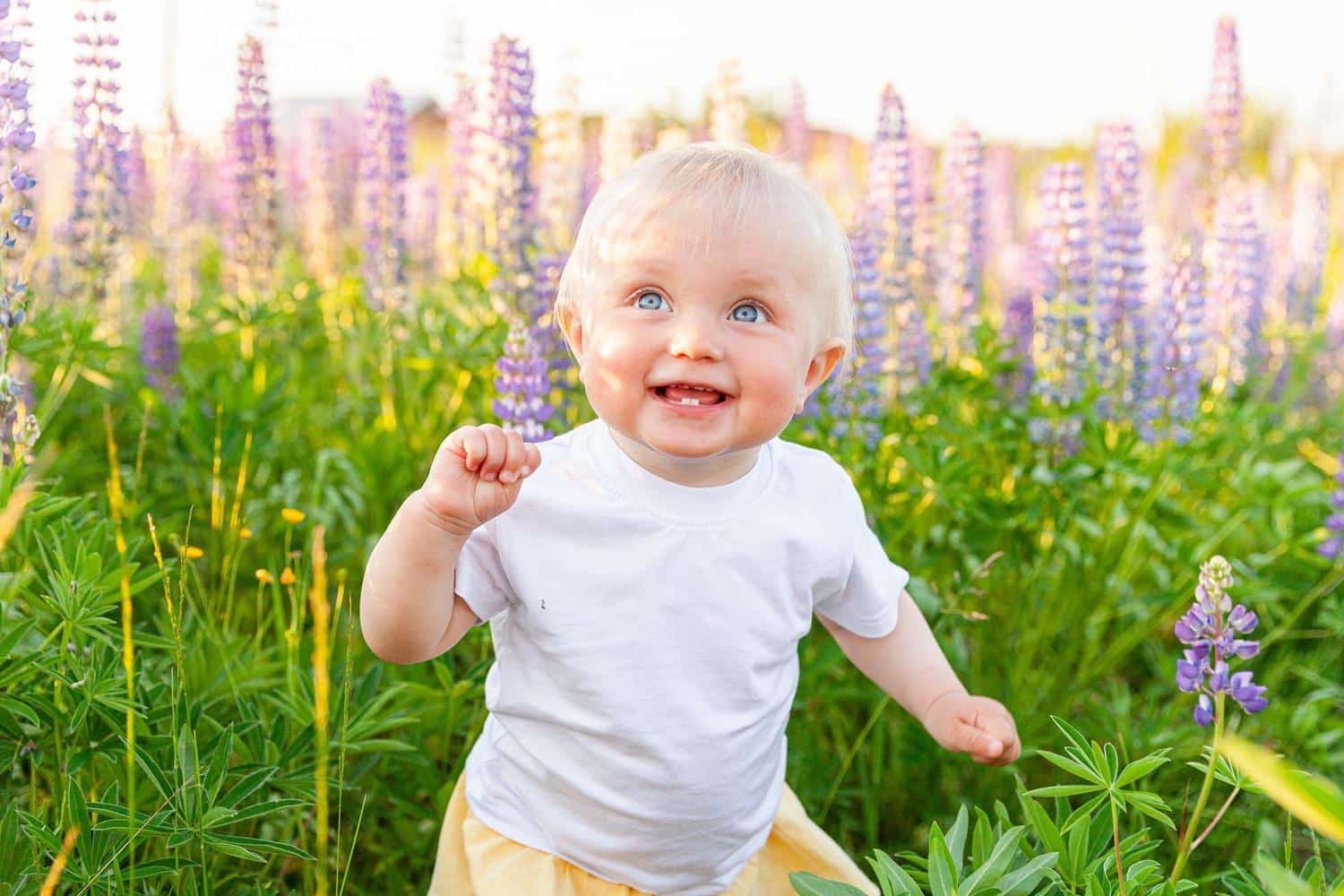 Les plus beaux prénoms inspirés du printemps pour filles et garçons