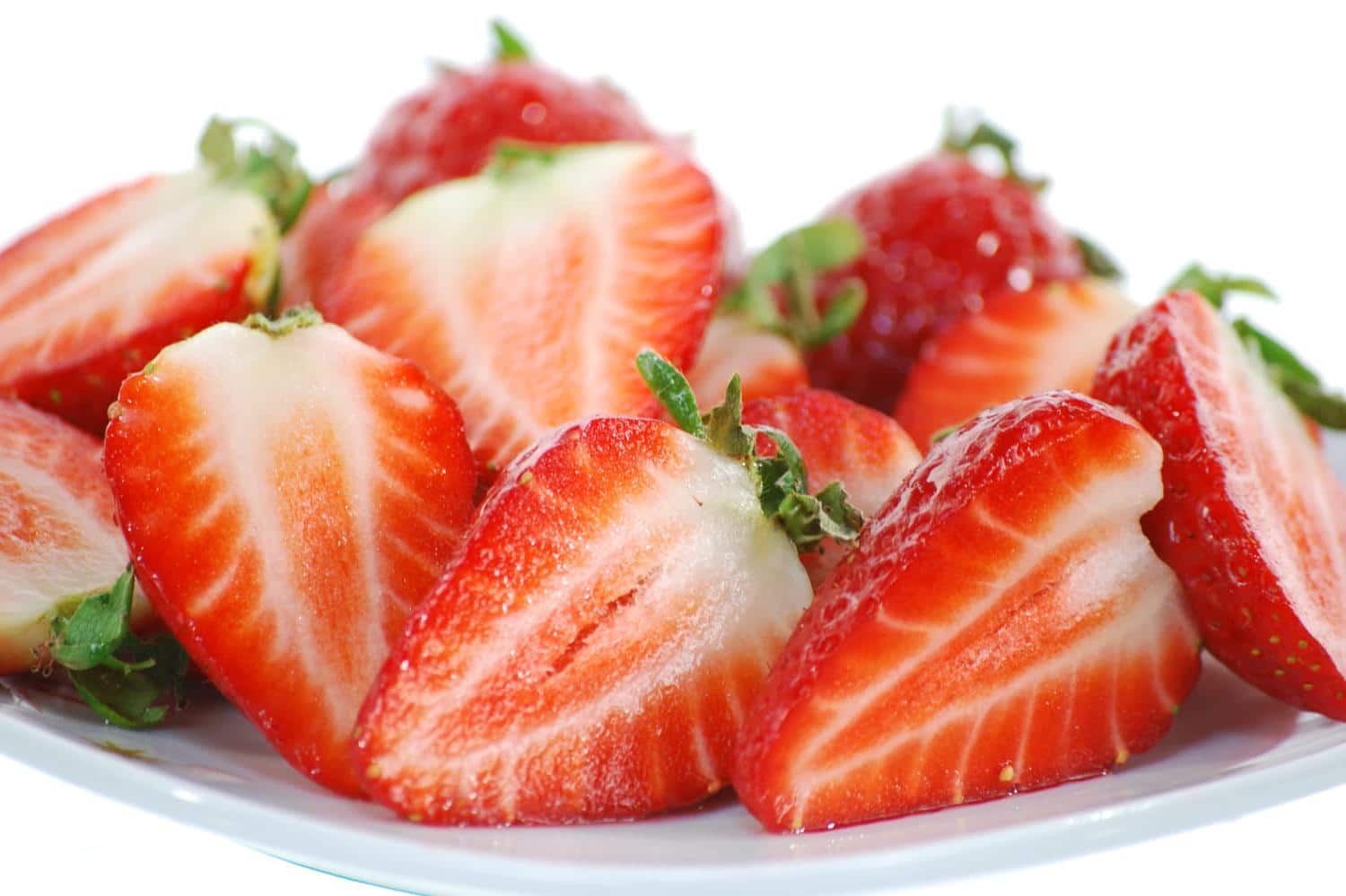 Pas juste du sucre : pour donner du goût à des fraises fades, il y a bien plus efficace