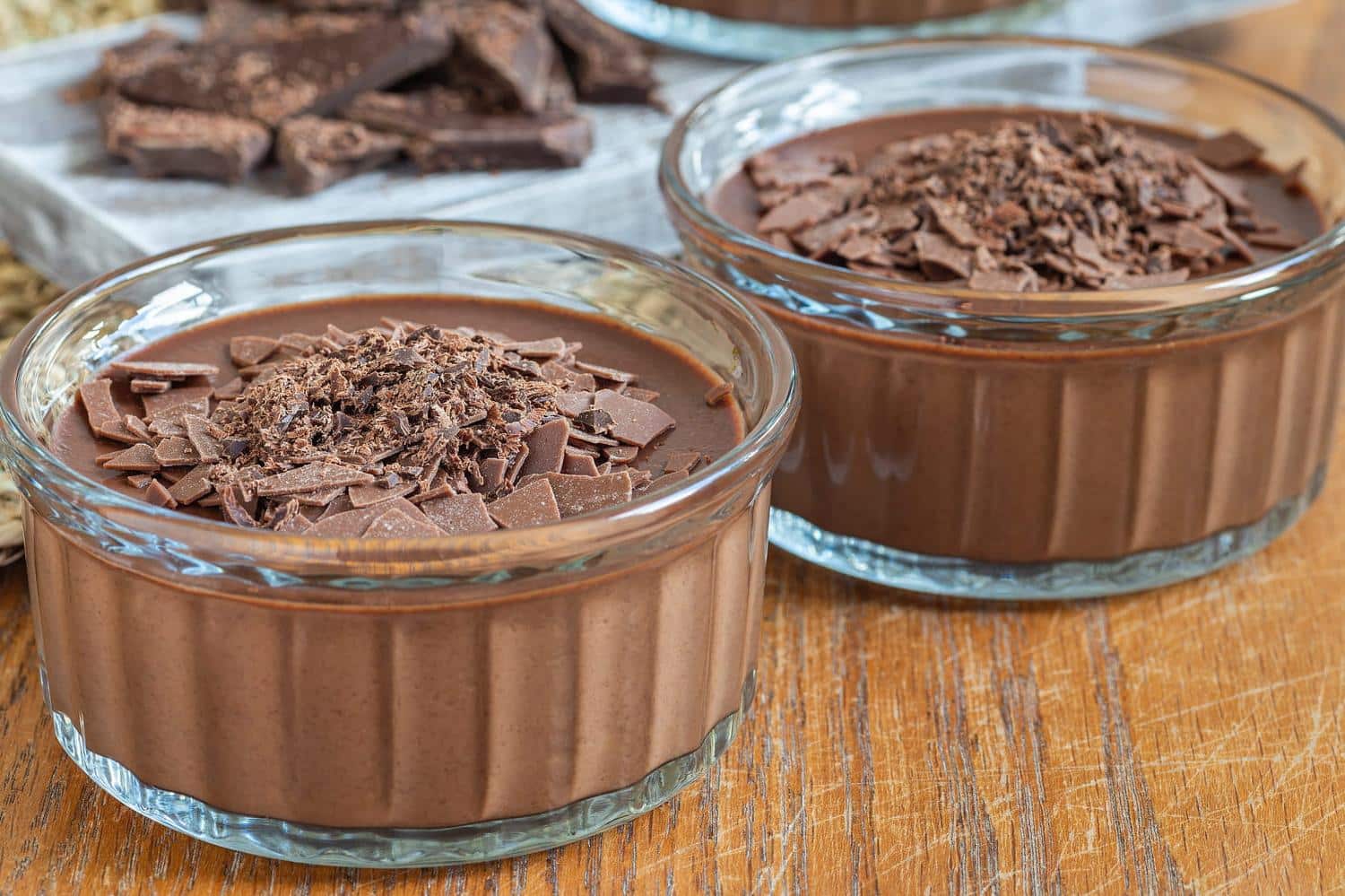 Légères et sans cuisson, ces crèmes-dessert au chocolat sont prêtes en 2 minutes