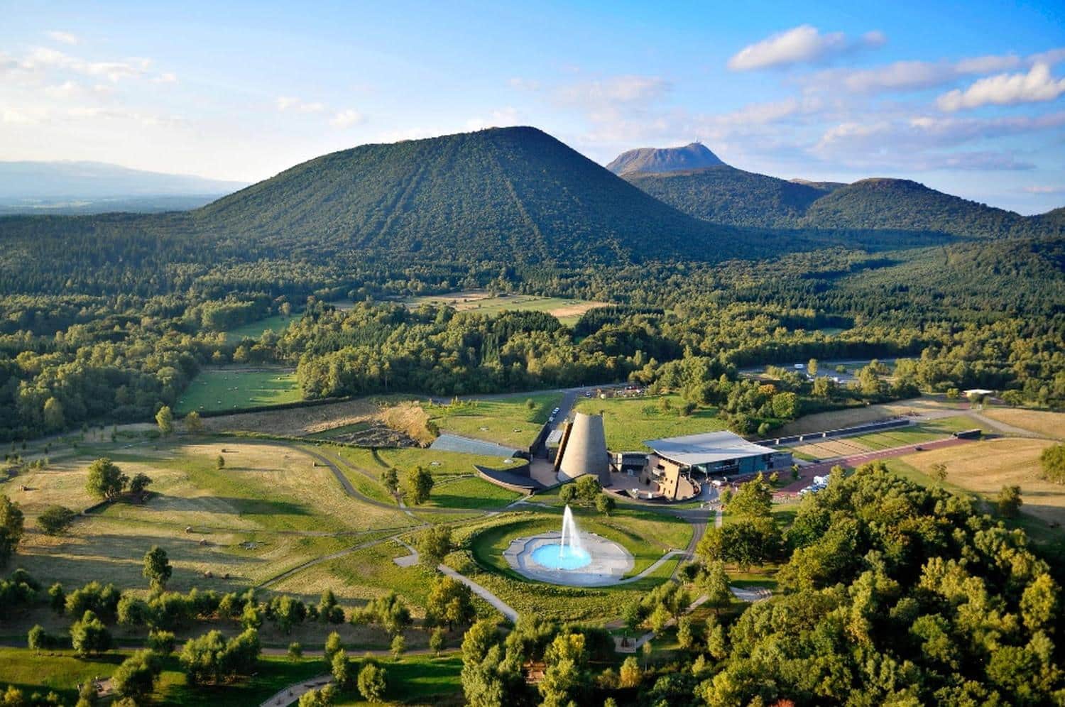 Vulcania : attractions 2026, tarifs, combien de temps pour le visiter ?