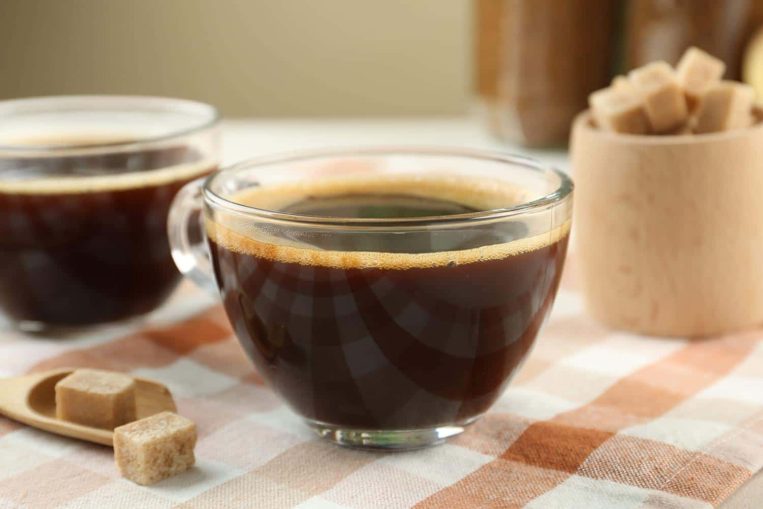 On a testé plusieurs alternatives au café : notre préférée, sans caféine, coûte moins de 5 centimes la tasse