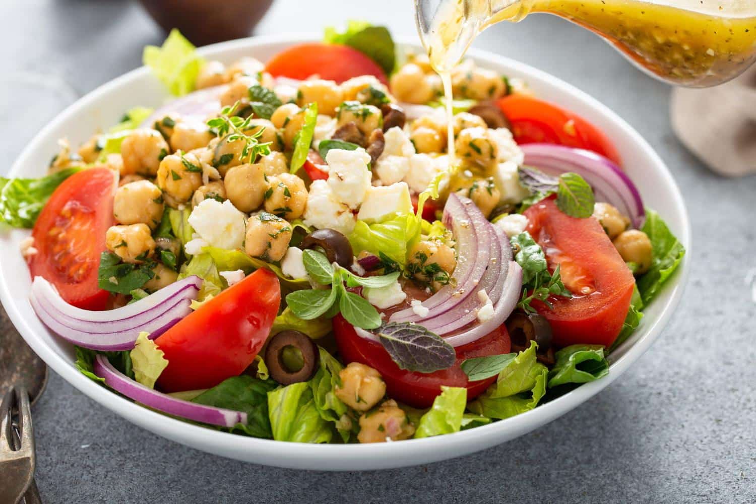 "Mon dîner équilibré" : je suis diététicienne et voici ma salade préférée de l'été