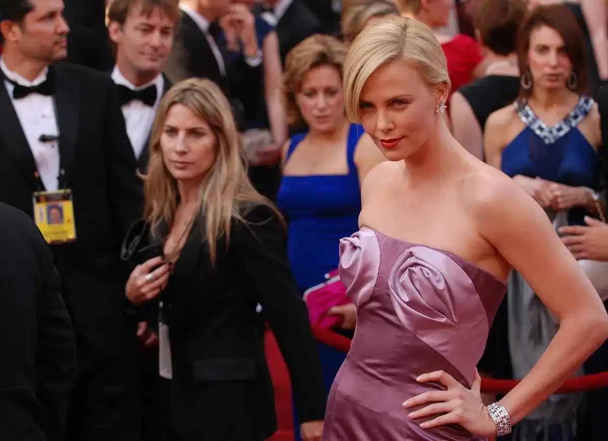 Florence Pugh walking the red carpet amid photographers and fans